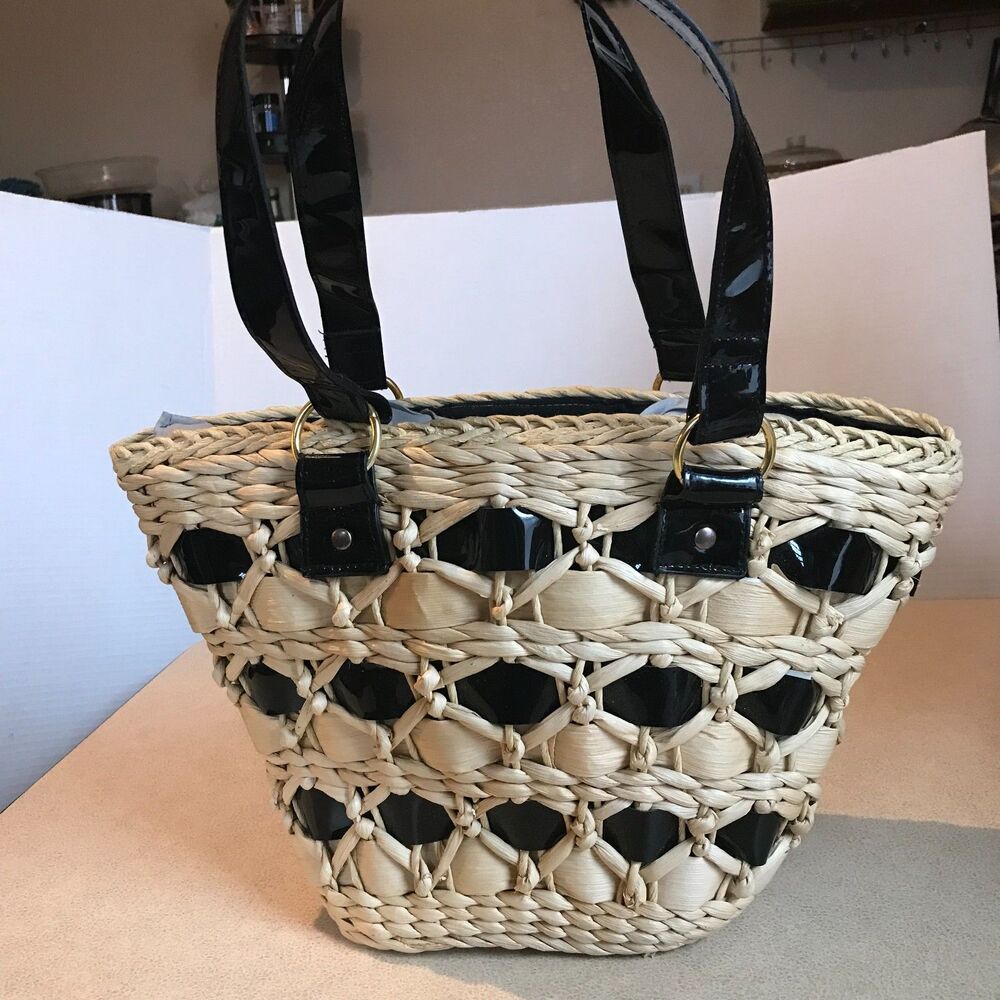 Straw Shoulder Bag Patent Leather Trim Tote Lined Snap Closure